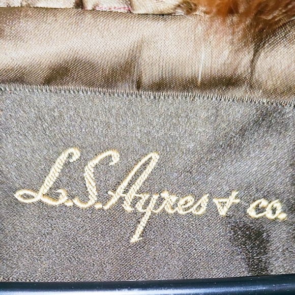 📌 True vintage. Authentic fox fur. Ready to wear and reimagine. - Picture 1 of 7